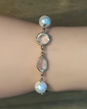 Vintage Clear Bezeled Stones And Pearl Link Bracelet thumbnail 4