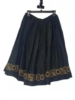 PURE DKNY Silk Pleated Midi Skirt Floral Embroidered Black Womens 6 thumbnail 9