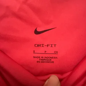 NIKE Bright Pink Leggings Size Small EUC thumbnail 8