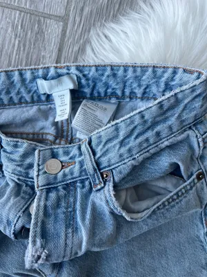 H&M Light Blue Straight Leg Jeans thumbnail 3