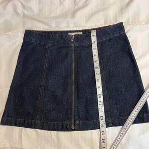 Dark Wash Denim Mini Skirt Front‎ Zip Ring Pull Y2K Fitted Womens S Preppy Edgy thumbnail 6