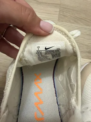 Nike Sneakers thumbnail 8