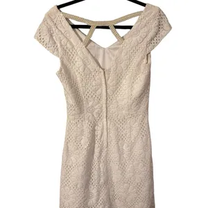 Lilly Pulitzer‎ V Back Mercer Dress Size 6 Daisy Print Pearl Details Criss Cross thumbnail 2