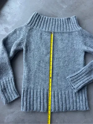 Zara Knit off the shoulder mohair gray sweater - size medium - cute for fall thumbnail 5