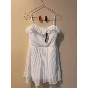 Lulus Mini Dress Women Large White DJ1682 Off Shoulder Pleated Ruffle Bridal New thumbnail 2