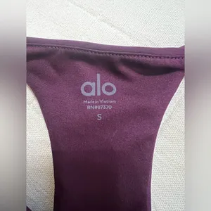 Alo Yoga Sports Bra size SMALL thumbnail 5