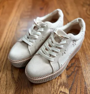 DV by Dolce Vita Brin Floral Platform Sneakers Cream Women’s 8 thumbnail 1