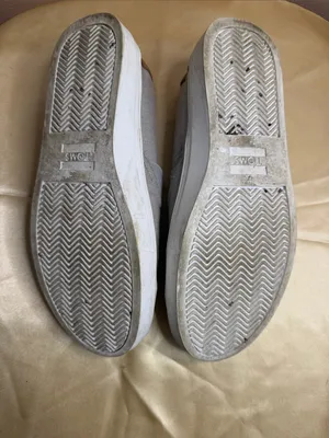 Toms Men’s Slip-On Loafers in Light Gray Canvas with Tan Heel thumbnail 5
