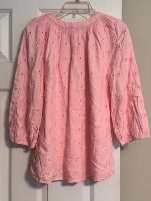 Crown & Ivy Pink Daisy Eyelet Embroidery 3/4 Sleeve V-neck Cotton Blouse Size XS thumbnail 2