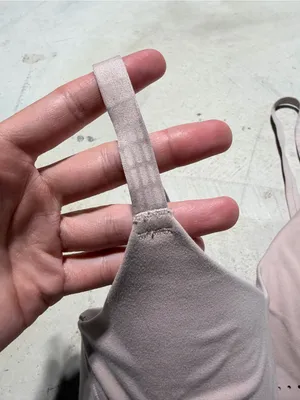 Nike Wireless Sports Bra medium thumbnail 6