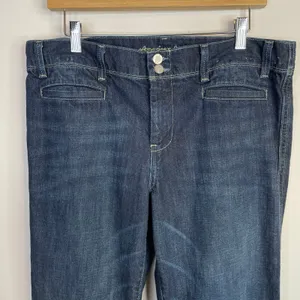 American Eagle Vintage Y2K Mid Rise Wide Leg Flare Trouser Jeans Dark Wash 14 thumbnail 2