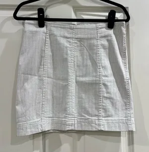 Free People Pinstripe Mini Skirt – White/Grey – Size 6 thumbnail 1