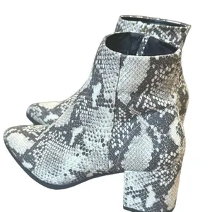 Madden Girl Dafnii Snake Print Ankle Boots 7.5M Pointed Toe Block Heel Side Zip thumbnail 16