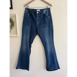 FRAME Le High Flare Trapunto Stitch Jeans in Aurora Size 33 thumbnail 3