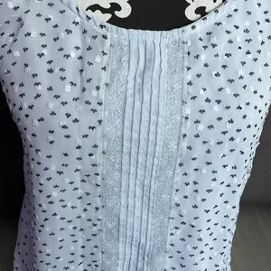 LC LAUREN CONRAD Light Blue T-Shirt Size Medium thumbnail 2