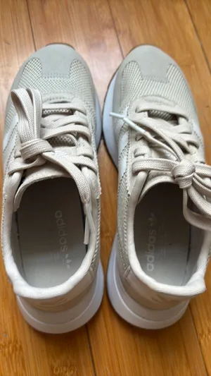 Adidas Sneakers thumbnail 4