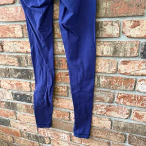 Lululemon Size 6 Purple Leggings Athletic Athleisure Soft Stretch Pull On thumbnail 7