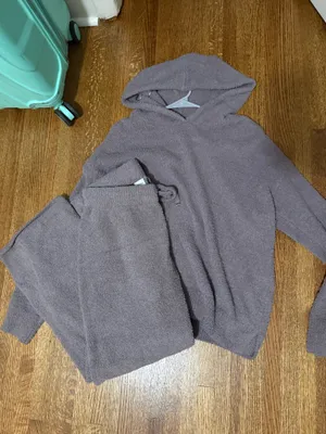 Cupcakes and Cashmere sweat set thumbnail 1