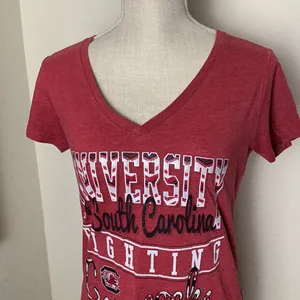 University of South Carolina Fighting Gamecocks V-Neck Tee Size XL (Runs Small) thumbnail 5