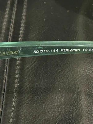 Betsey Johnson Two-Tone Tortoiseshell and Clear Cat-Eye reading 2.50 Glasses thumbnail 7