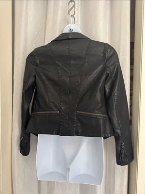Lulu's Black Quilted Panel Leather Moto JacketSz: L thumbnail 4