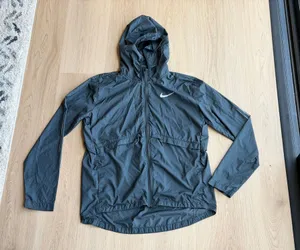 Black Nike Running Jacket Women’s thumbnail 1