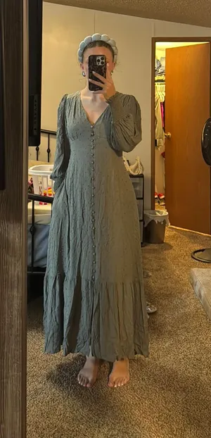 Long Sleeve Dress Boutique thumbnail 1