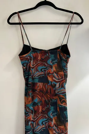 Pretty Little Thing Tall Marble Mesh Ruched Dress thumbnail 7