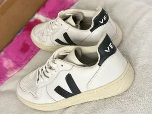 Veja Women's Running Shoes Size 7 thumbnail 4