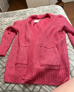 Sweater thumbnail 1