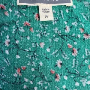 ⭐️PLEIONE Womens Green Floral Flowy Ruffle Oversized Blouse thumbnail 8