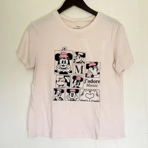 DISNEY Minnie Mouse J’Adore Short Sleeve Tee Medium thumbnail 1