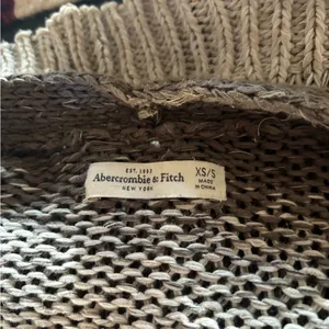 ❤️HOST PICK❤️Abercrombie & Fitch Cream and Brown Cardigan Sweater thumbnail 4