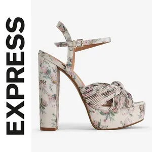 EXPRESS | NWT | 6 | Floral Twist Strap Multi-Color Platform Heeled Sandals thumbnail 2