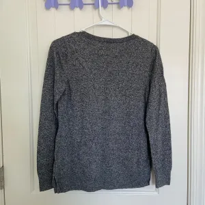 NWOT | Old Navy women’s gray‎ knit long sleeve top — small thumbnail 6