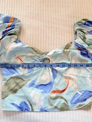 Abercrombie & Fitch Pastel Blue Floral Puff-Sleeve Crop Top thumbnail 9