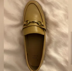 A New Day Women’s Tan Loafers Size 7.5 thumbnail 4