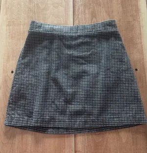 American‎ Eagle Green Houndstooth Plaid Mini Skirt Made in Italy Small thumbnail 1