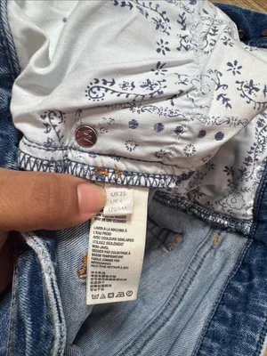 CRVY Free People We The Free Denim shorts Features thumbnail 8