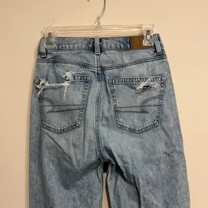 American Eagle Jeans High Rise Baggy Straight Distressed Light Wash‎ 00 Grunge thumbnail 5