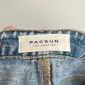 PacSun Distressed Jean Shorts Size 26 thumbnail 2