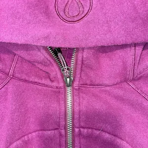 Woman’s size 4 lululemon full zip scuba thumbnail 2