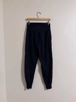 High-Waist Black Jogger Pants with Tapered Ankles thumbnail 4