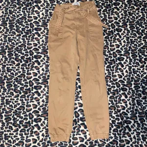 hollister ultra high rise cargo skinny jogger pants thumbnail 3