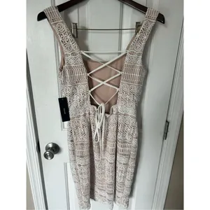 Lulus white and tan dress open back size medium bridesmaid, bachelorette party d thumbnail 4
