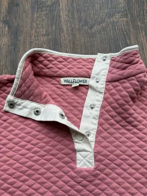 Women’s Pink Quilted Wallflower T Snap Waffle Pullover Sweatshirt - Size M thumbnail 8