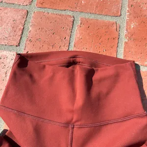 Lululemon Wunder Under Leggings Size 4 thumbnail 3