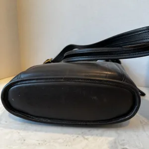 Vintage 90's COACH 9816 Legacy Slim Black Glove Leather Bucket Bag - Broken Zip thumbnail 4