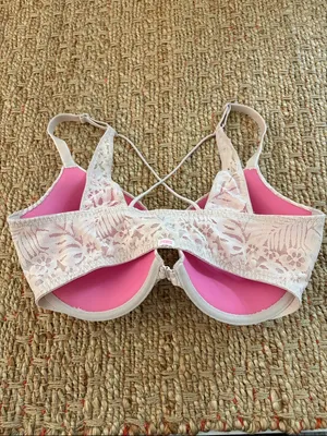 PINK Victoria's Secret Blush Lace Molded Push-Up Bra with Crisscross Straps 38DD thumbnail 2