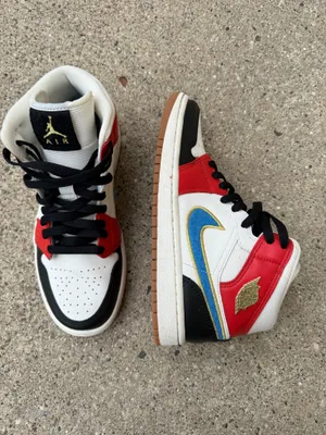 Jordan 1 Mid Let(Her)Man thumbnail 1